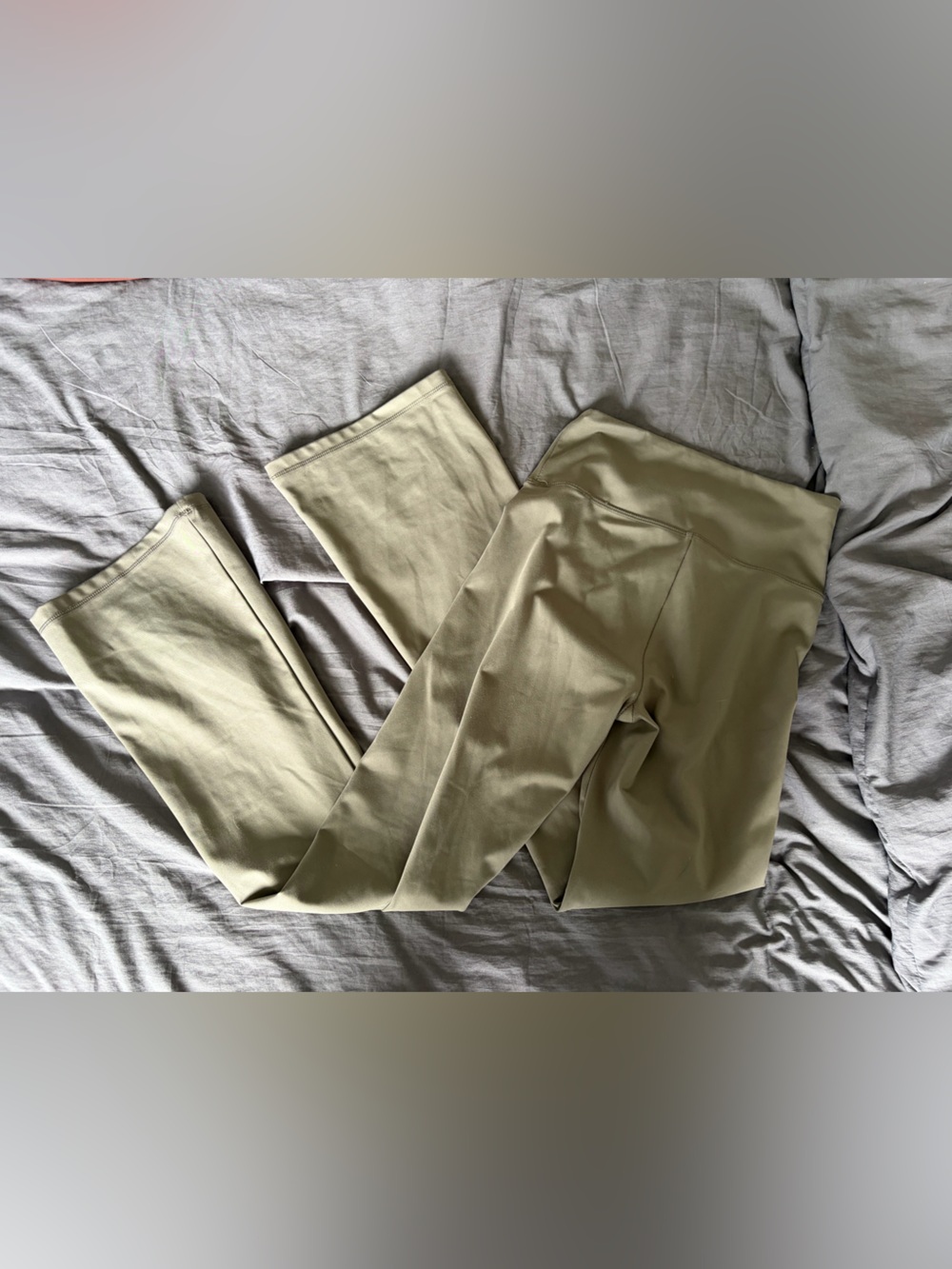 AE The Everything High-Waisted flare Legging size small - Picture 3 of 4